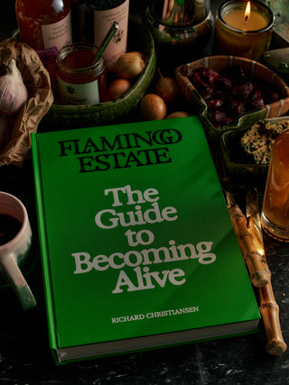 Chronicle Books - Flamingo Estate: The Guide to Becoming Alive
